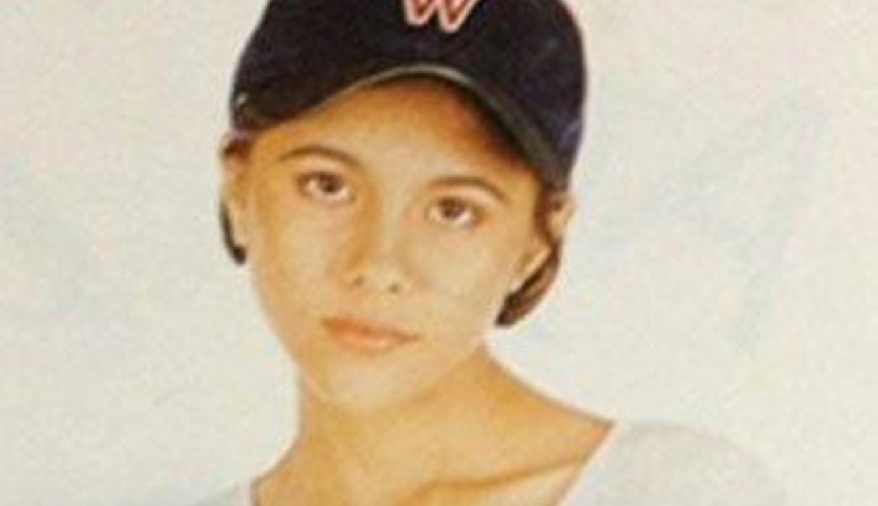 Sedari beranjak dewasa, Wulan Guritno sudah menuai atensi publik. Ia sering muncul di majalah sebagai model pemotretan. Tak hanya itu, Wulan yang nikah muda di usia 17 tahun juga berhasil bikin heboh saat itu,. (Liputan6.com/IG/wulanguritno)