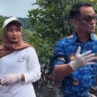 Pemprov Maluku Bareng Sekolah Rakyat Menengah Atas Tanam Mangrove Jaga Ekosistem Pesisir Teluk Ambon