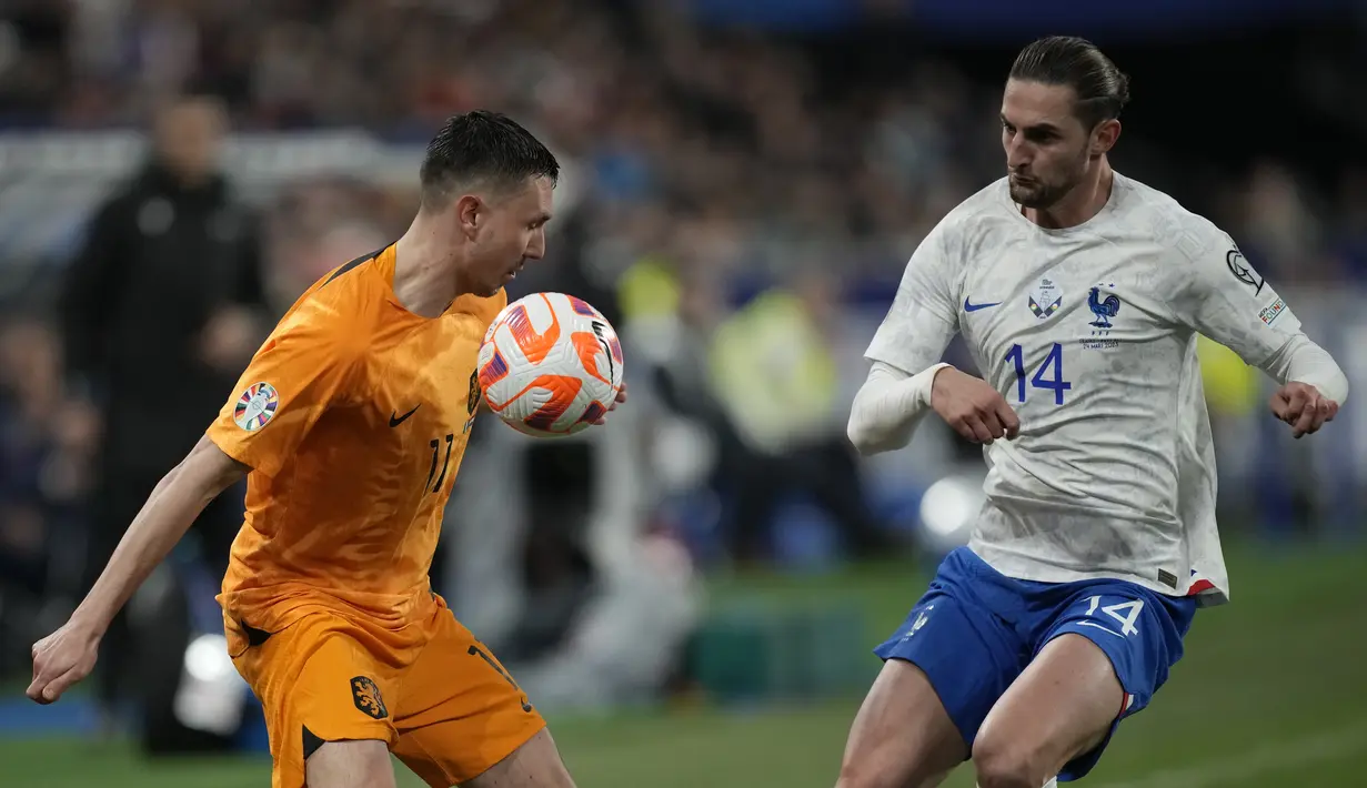 Kemenangan ini membuat Prancis bercokol di puncak klasemen Grup B Kualifikasi Euro 2024 dengan poin tiga. (AP Photo/Christophe Ena)