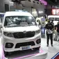 Mobil Esemka Bima EV dipamerkan pada Indonesia International Motor Show (IIMS) di Jiexpo Kemayoran, Jakarta, Kamis (16/2/2023). Mobil listrik buatan Esemka dibanderol dengan harga Rp 540 juta. (merdeka.com/Iqbal S. Nugroho)