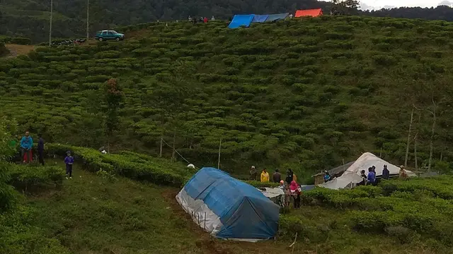 Kondisi pengungsi kobran gempa di Posko Malasari, Bogor