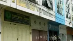 Sejumlah pemilik toko di sekitar Kantor IPK menyatakan, mereka merasa situasi belum aman.