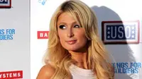 Paris Hilton Tuntut Royalti Penjualan Sepatu