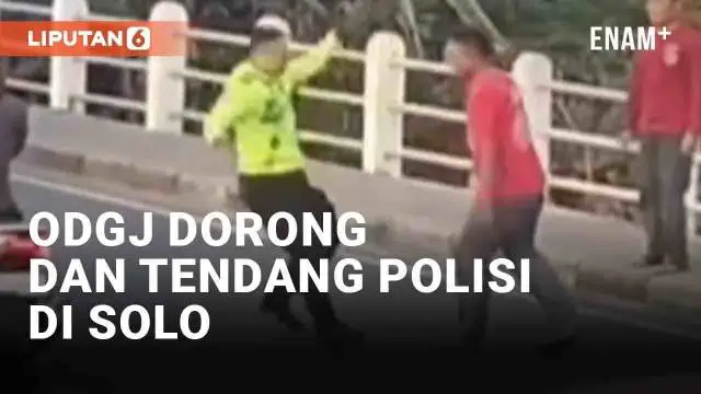 Insiden penganiayaan oleh ODGJ kembali terjadi. Kali ini seorang polisi berupaya mengamankan ODGJ di Jembatan Ngemplak, Banjarsari, Solo. ODGJ berkaos merah tersebut malah menyerang polisi.