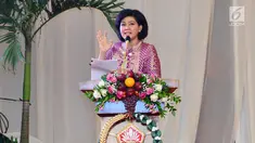 Istri Menteri Pertahanan Nora Ryamizard Ryacudu menjadi pembicara pada pembekalan kepada 931 anggota Dharma Pertiwi di Jakarta, Kamis (25/1). Pembekalan membahas peran istri mendukung suami bertugas menjaga keutuhan NKRI.  (Liputan6.com/Pool/Kemenhan)