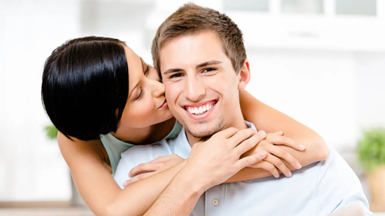 (c) Shutterstock