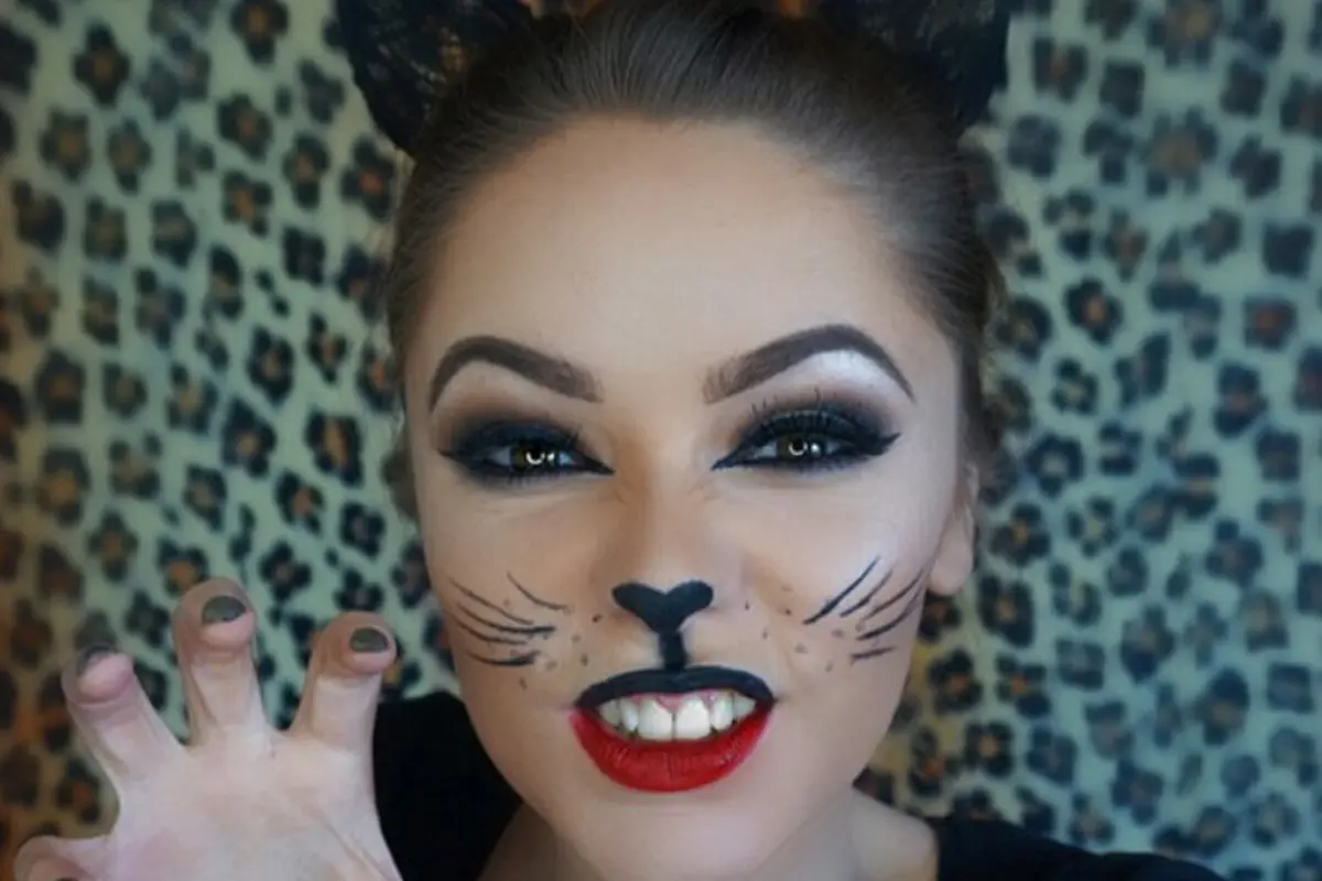 Para Pecinta Kucing, Pasti Pengin Coba Makeup Ini Deh!