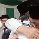 Momen Gus Yahya Menangis Haru Peluk Amir Said Husni Usai LPJnya Diterima Muktamar