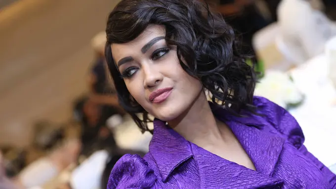 [Bintang] Julia Perez