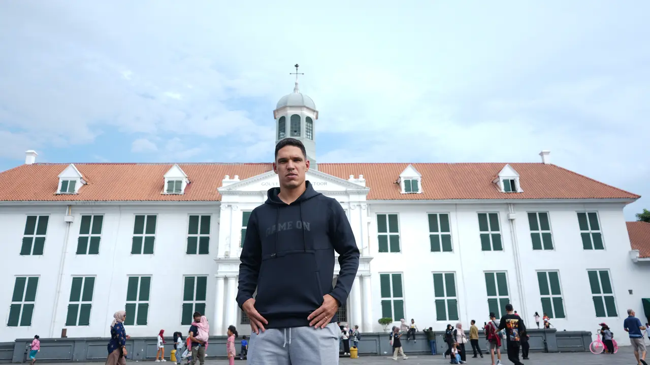 Pada Selasa (1/7/2025), Persija mengumumkan kedatangan Van Basty Sousa e Silva, gelandang kelahiran Olivedos, Brasil, pada 27 November 1994.