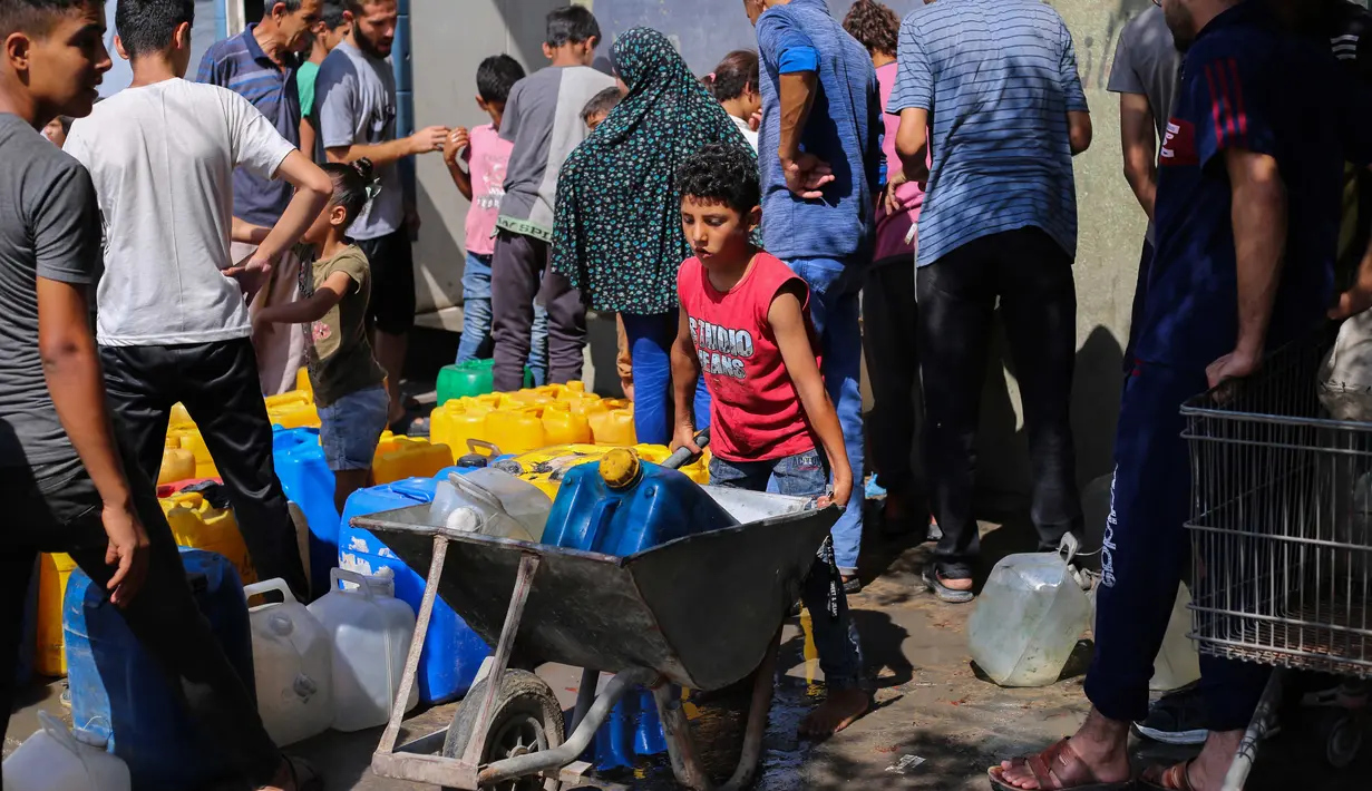 Kekurangan air bersih di Gaza memburuk dalam beberapa pekan terakhir. (Eyad BABA/AFP)