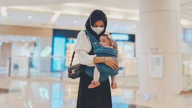 Potret Alyssa Soebandono Tampil Sederhana Saat Bersama Anak (Instagram/@ichasoebandono)