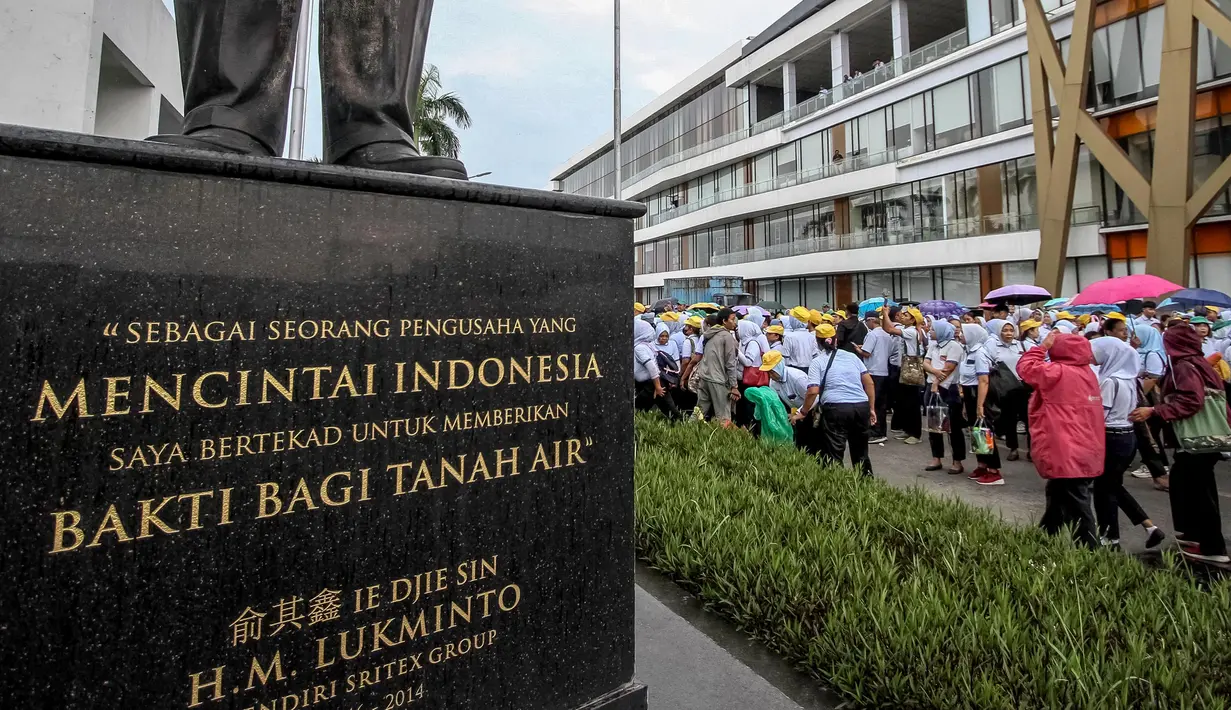 Total ada 10.665 karyawan terkena pemutusan hubungan kerja (PHK) dalam penghentian operasional perusahaan yang sudah berdiri sejak 1966 itu. (DIKA/AFP)