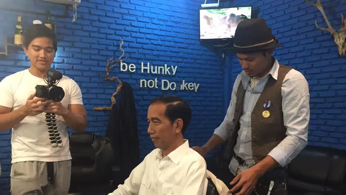Jokowi Cukur