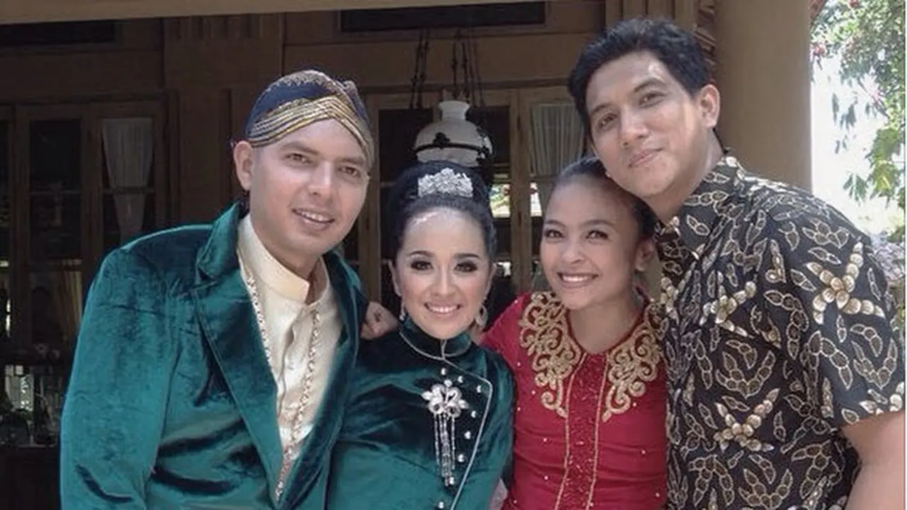 Chua Kotak Resmi Menikah