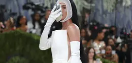 Katy Perry di Met Gala 2026. (dok. Angela Weiss / AFP)