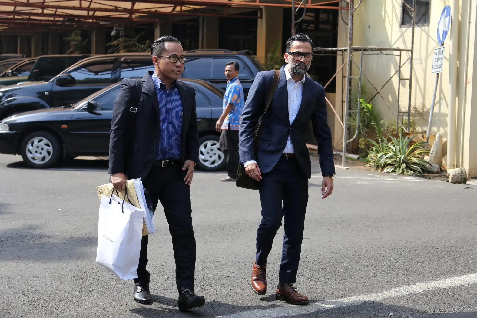 Jeremy Thomas yang ditemui di Propam Mabes Polri, Jalan Trunojoyo, Jakarta Selatan, Senin (17/7/2017) menceritakan kronologis yang terjadi pada anaknya dan melakukan laporan tas kejadian tersebut. (Adrian Putra/Bintang.com)