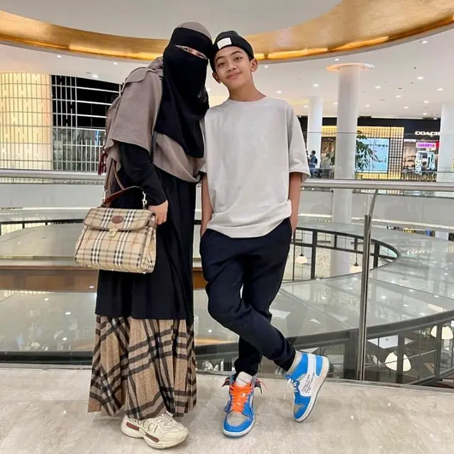 6 Potret Terbaru Attaya Bilal, Putra Bungsu Umi Pipik yang Beranjak Remaja