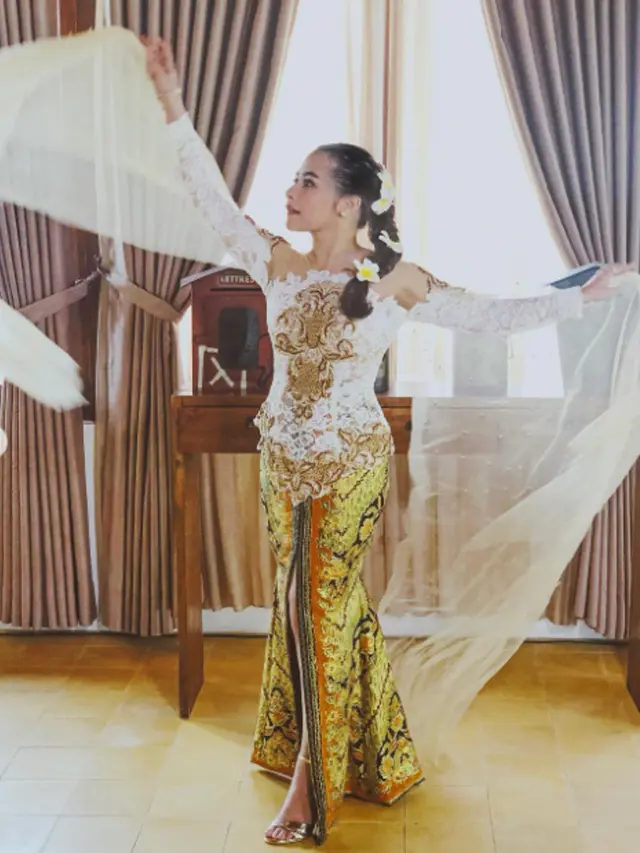 Prilly Latuconsina