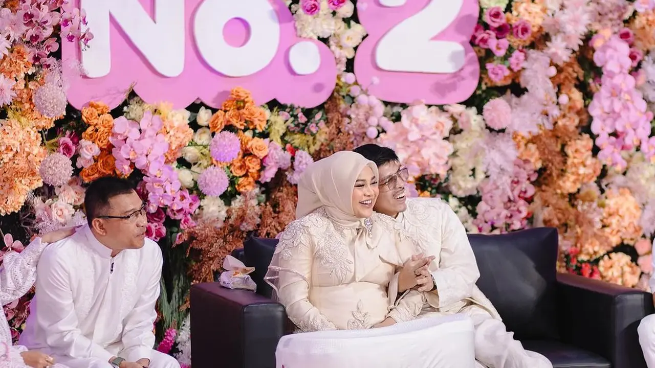 Potret Akikah Anak Kedua Aurel Hermansyah dan Atta Halilintar