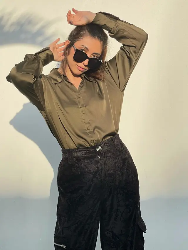 6 Potret Terbaru Selebgram Vicky Alaydrus Tampil Tanpa Hijab, Curi Perhatian