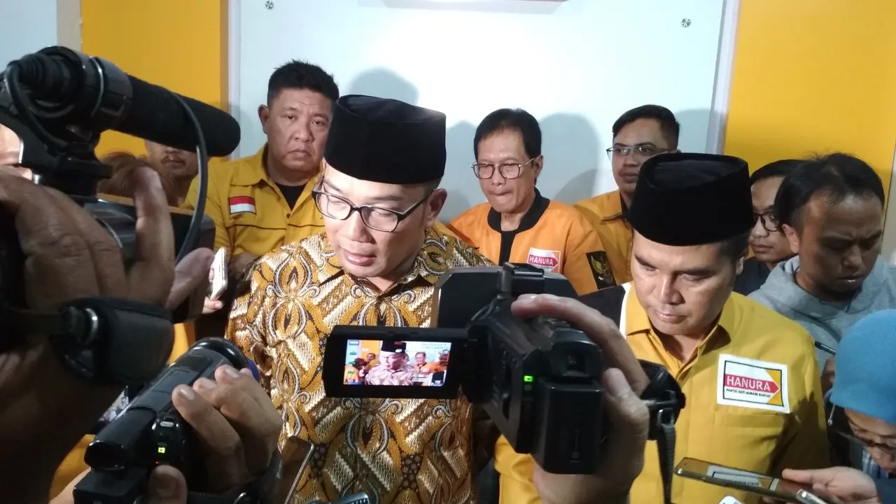 Ridwan Kamil bersama Ketua DPD Hanura Jabar Aceng Fikri (Liputan6.com/Aditya Prakasa)
