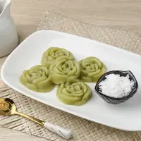 Ilustrasi kue lumpang mawar./Copyright shutterstock.com/g/Tyas+Indayanti