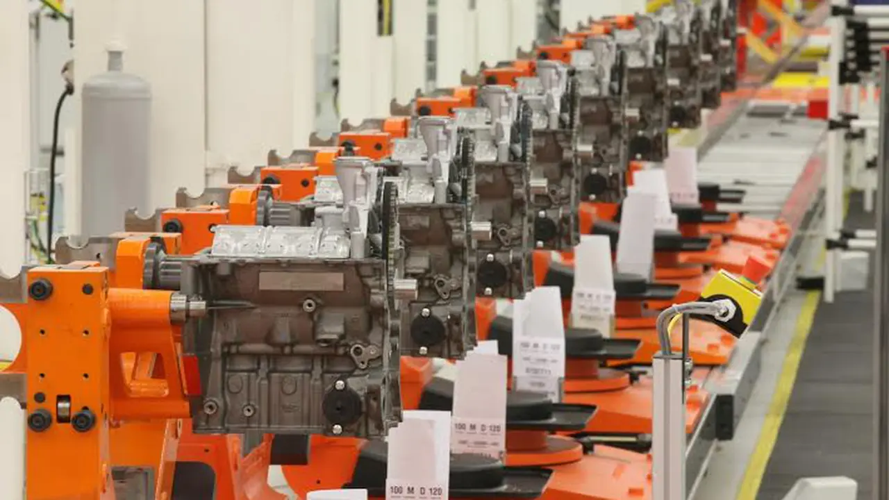 Penjualan Mobil Ford dengan Mesin EcoBoost Satu Banding Lima