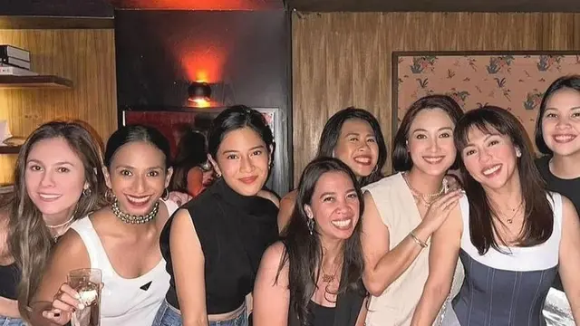 Dian Sastrowardoyo dan Wulan Guritno saat Traveling Bareng ke Thailand. [@wulanguritno]