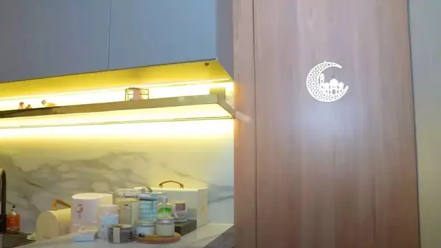 Potret dapur Michelle Ziudith yang unik dengan pintu rahasia (Sumber: YouTube/Michelle Ziudith)