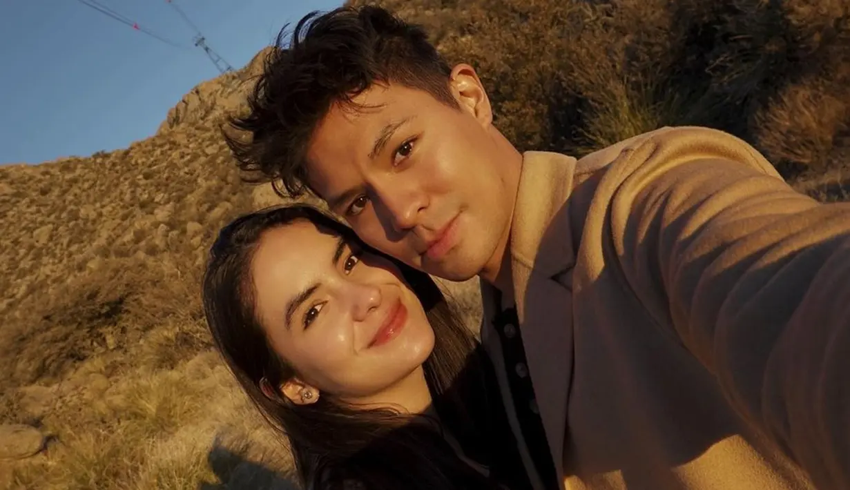 Pasangan kekasih ini juga beberapa kali kedapatan berlibur bersama. Bahkan, keduanya juga telah dekat dengan keluarga satu sama lain. (Liputan6.com/IG/@steffizamoraaa)