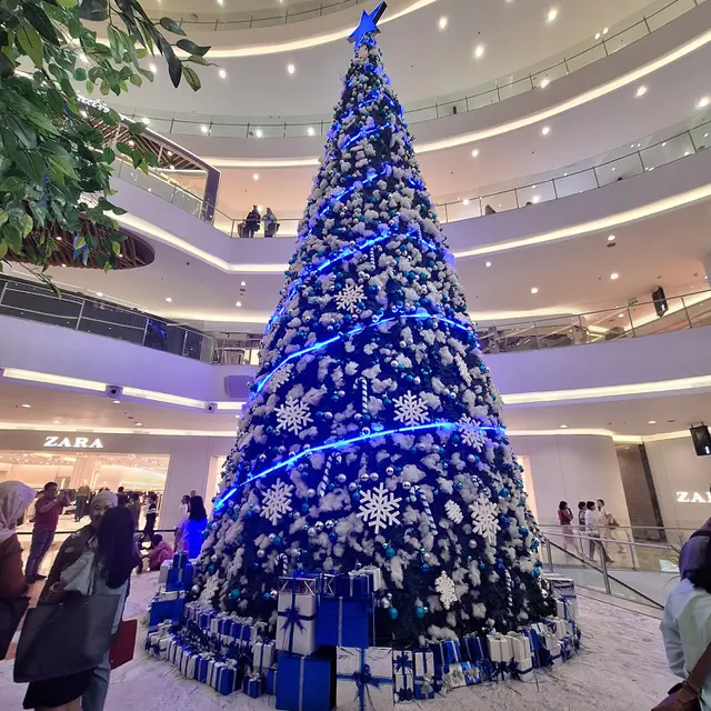 Menyelami An Iconic Wonderland Festivity di Senayan City, Keajaiban Festival Akhir Tahun yang Tak Boleh Dilewatkan! (Foto: Virlia Sakina Ramada/Fimela)