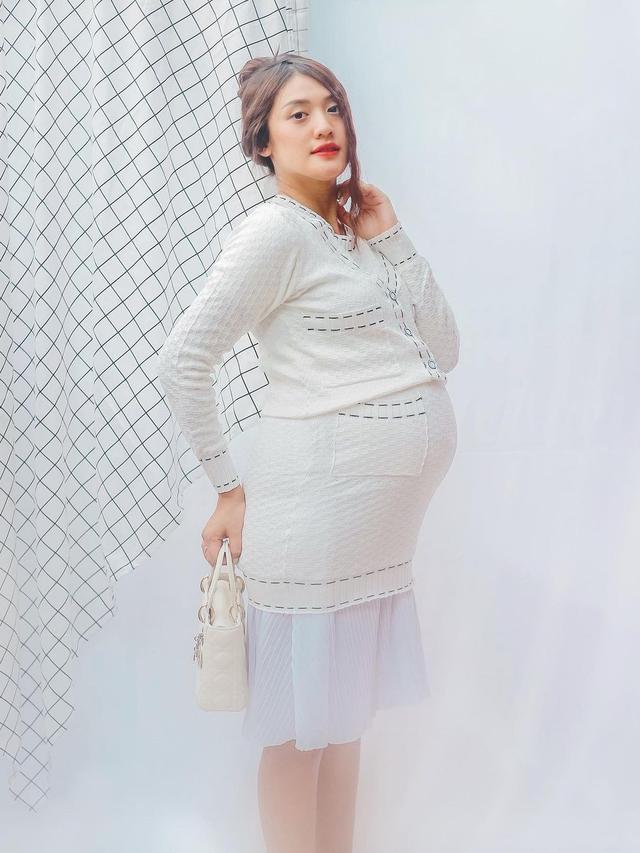 Potret Baby Bump 7 Artis saat Hamil Kedua, Tetap Memesona