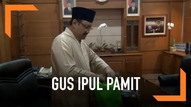 Gus Ipul mengemasi barang-barang pribadinya, bersiap tinggalkan kantor pemprov Jawa Timur setelah menjabat sebagai wakil gubernur selama 10 tahun.