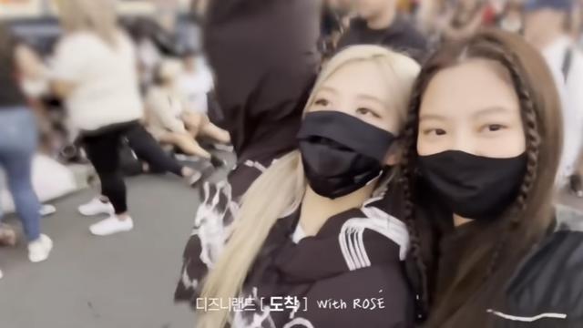 Rose dan Jennie BLACKPINK