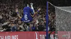 Penyerang Chelsea Pierre-Emerick Aubameyang merayakan gol kedua untuk timnya yang dicetak ke gawang AC Milan pada matchday ketiga Grup E Liga Champions 2022/23 di Stamford Bridge, Kamis (6/10/2022) dini hari WIB. Chelsea akhirnya bisa tampil menjanjikan setelah dua laga pertama di fase grup mengecewakan. (AP Photo/Ian Walton)