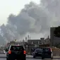 Bandara utama di ibu kota Libya diserang dari udara pada Senin 8 April 2019 (AFP/Mahmud Turkia)