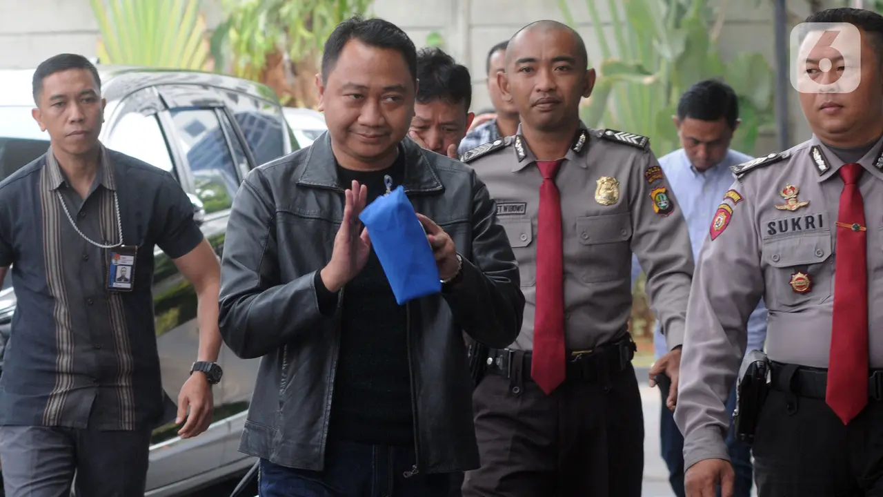 Bupati Lampung Utara Tiba di Gedung KPK
