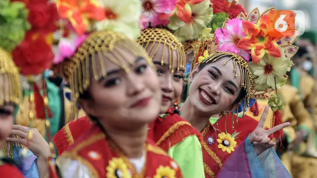 FOTO: Kemeriahan Pawai Kesenian Betawi Sambut HUT DKI Jakarta