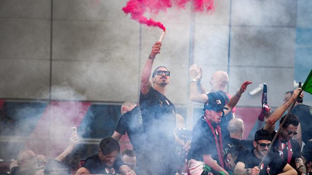 Deretan Selebrasi Zlatan Ibrahimovic Rayakan Juara AC Milan