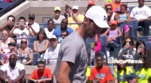Tarian Novak Djokovic di acara Arthur Ashe Kids' Day membuat penonton histeris sehari sebelum pertandingan di AS Terbuka 2015 dimulai.