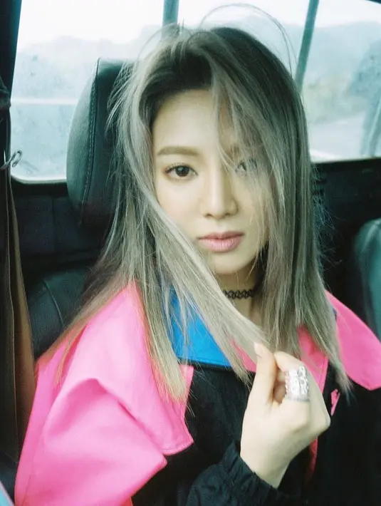 Tampil bersama SNSD dan bersolo karier pastinya mempunyai perbedaan. Ia pun mengaku jika perbedaan paling terlihat adalah cara dia bernyanyi. (Foto: instagram.com/watasiwahyo)