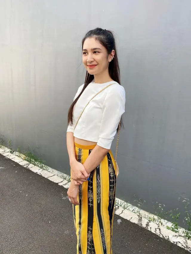 [Fimela] Mikha Tambayong