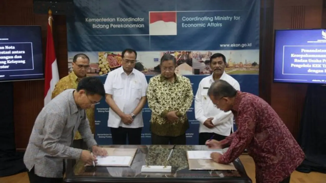 Tiga investor asing berkomitmen menanamkan modal untuk pengembangan Kawasan Ekonomi Khusus (KEK) Tanjung Kelayang, Provinsi Bangka Belitung.