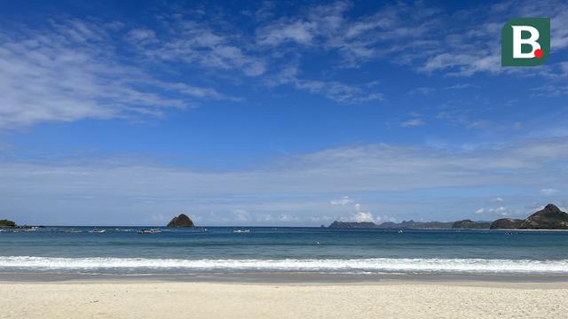 Pantai Selong Belanak