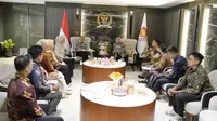 DPR Serap Aspirasi Forum Guru, Dorong Kepastian Status Non-ASN