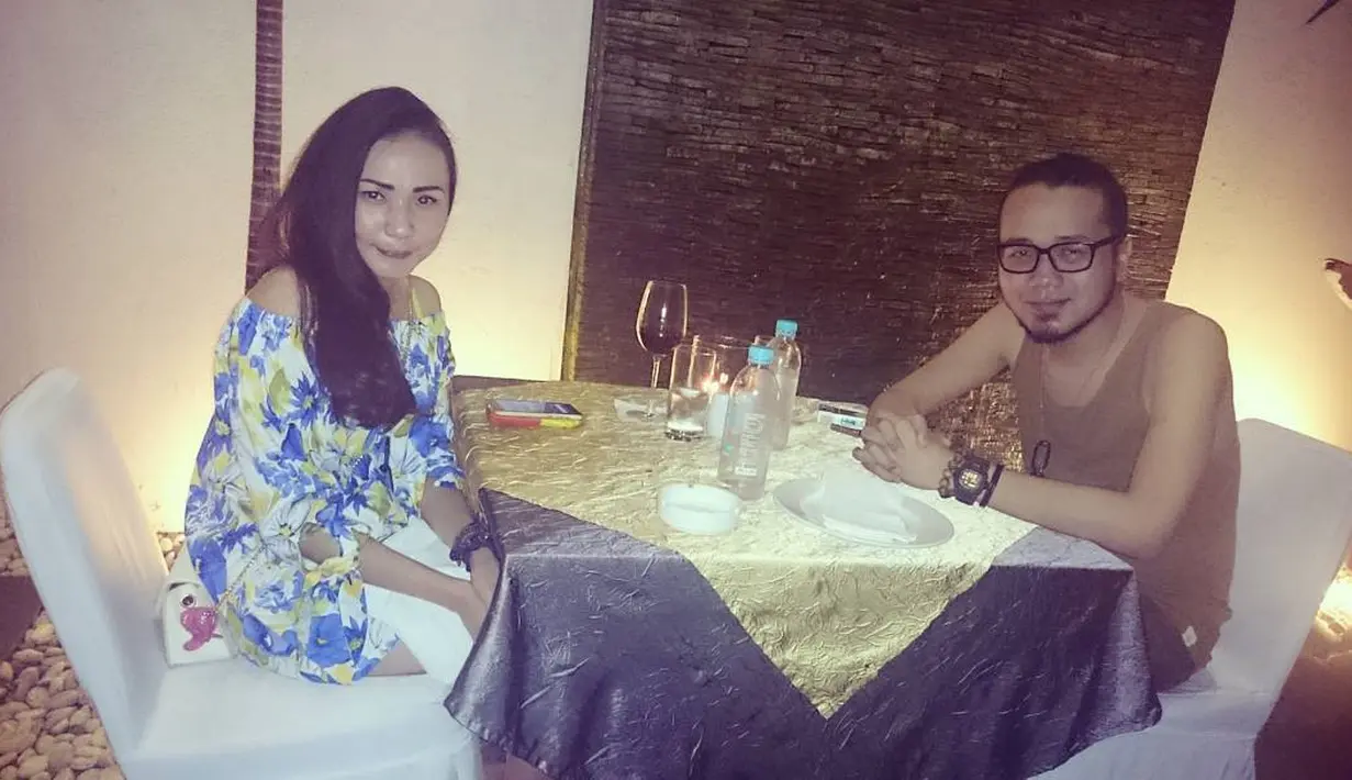 Ditengah suasana berselimut duka, Nicky yang ditemui usai prosesi pemakaman Dika di TPU Sunan Giri, Rawamangun, Jakarta Timur, Selasa (10/4/2018), menceritakan soal sosok sang kekasih selama hidupnya. (Instagram/dikabassman)