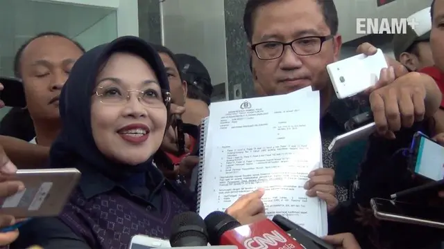 Polri memeriksa  Sylviana Murni terkait dugaan korupsi dana bantuan sosial. Calon Wakil Gubernur DKI Jakarta.