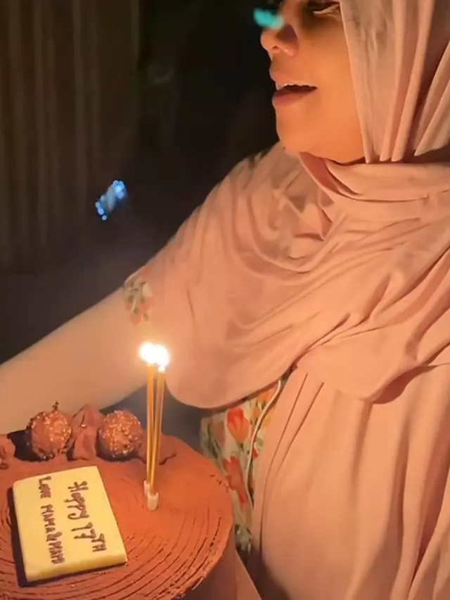 Kejutan manis rieta amalia untuk gavrel. (credit:instagram.com/rieta_amilia)