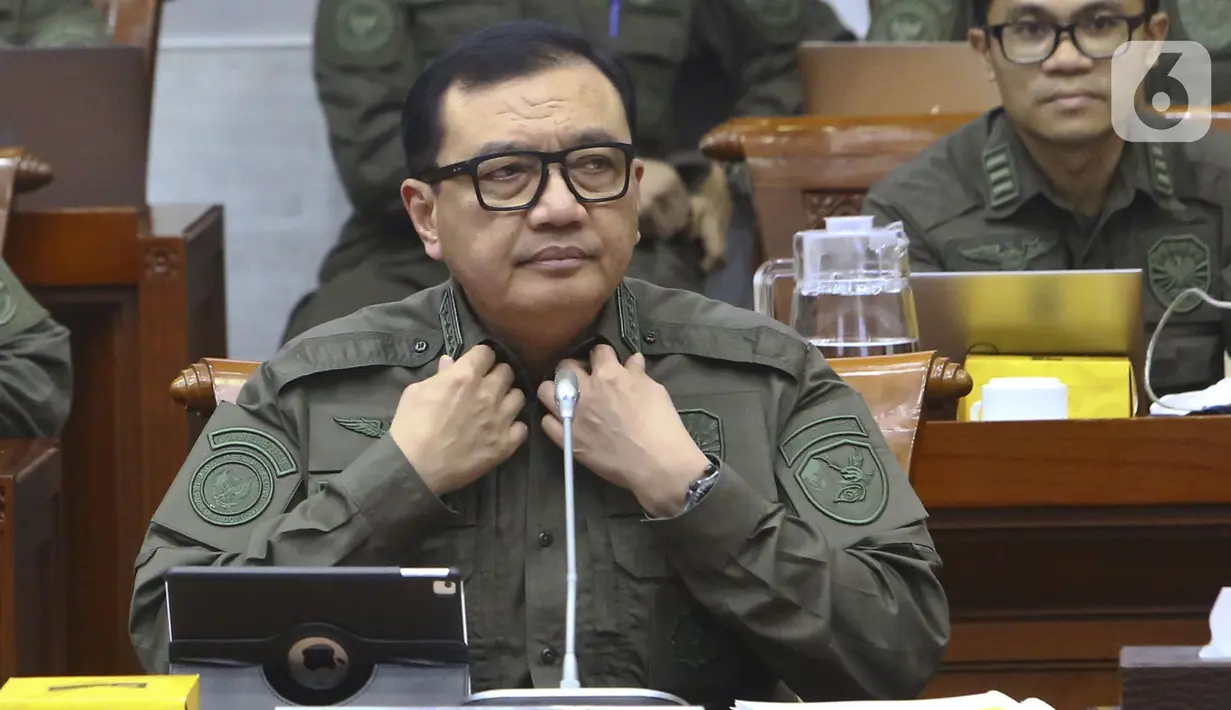 Kepala BIN Budi Gunawan saat mengikuti rapat kerja dengan Komisi I DPR di kompleks Parlemen, Senayan, Jakarta, Rabu (12/2/2020). Rapat kerja tertutup ini tersebut membahas isu-isu aktual. (Liputan6.com/Johan Tallo)